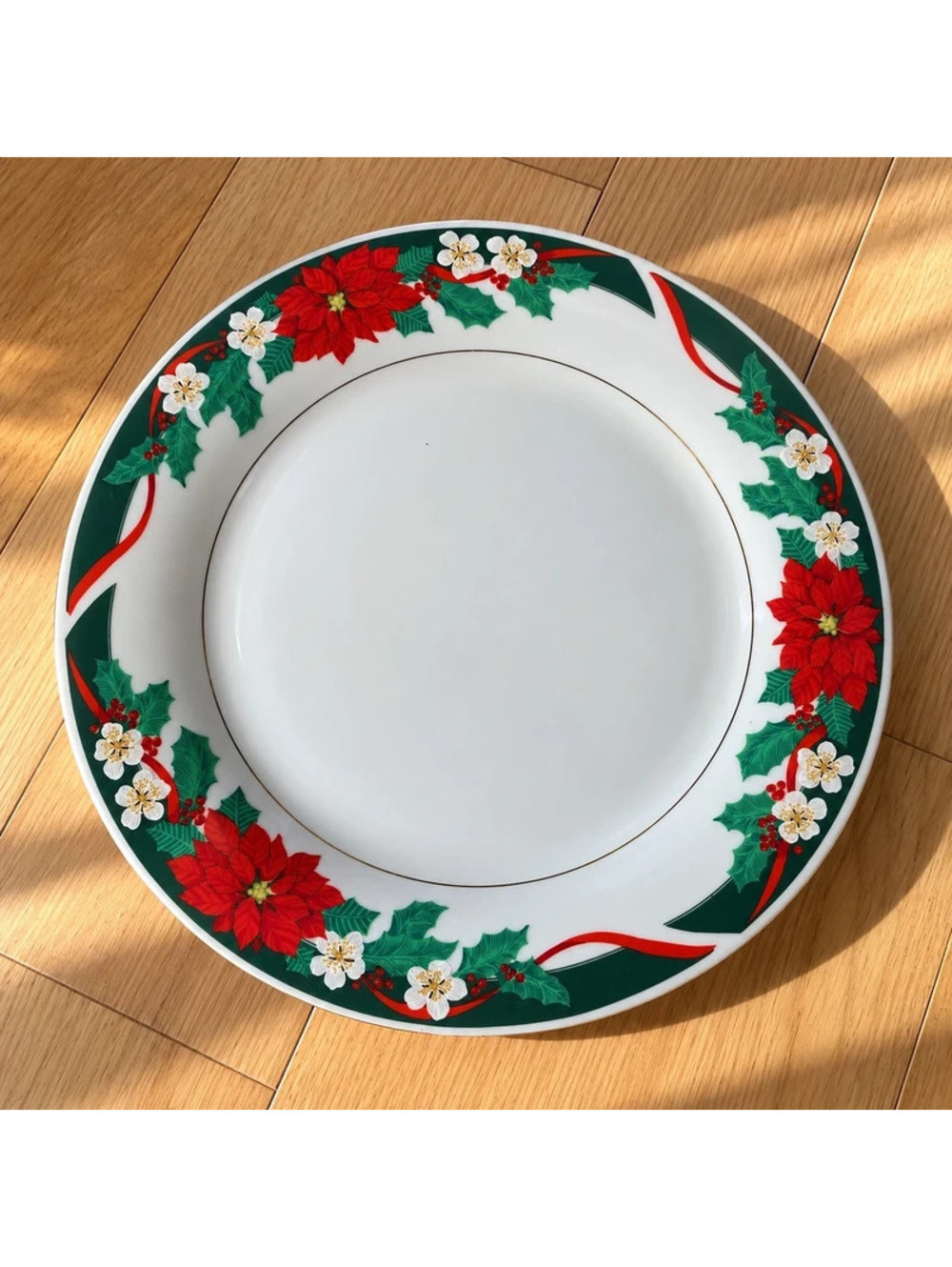 Tienshan Deck the Halls 10 5/8 Dinner Plate Vintage Christmas Poinsettia